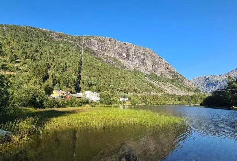 Majatalo Trolltunga Lodge