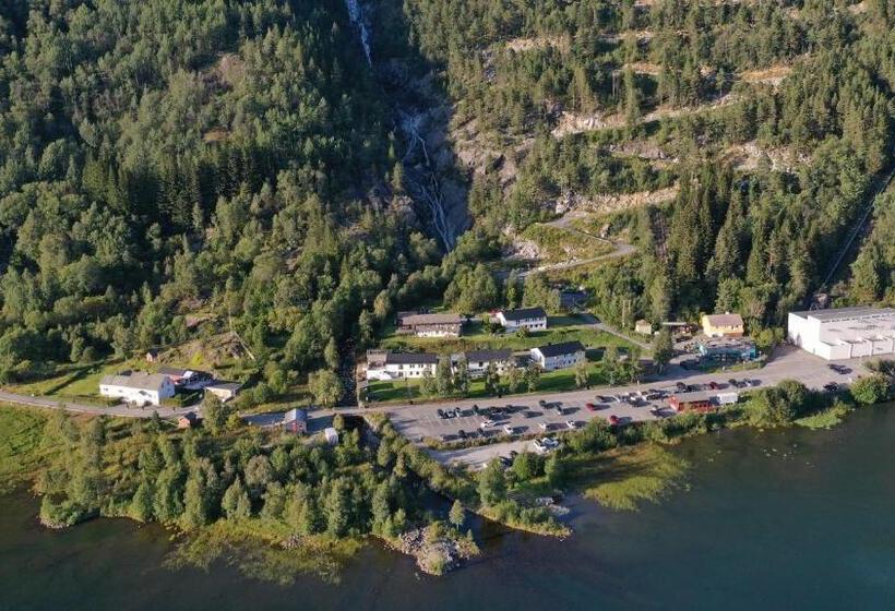 פנסיון Trolltunga Lodge