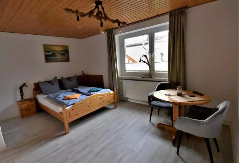 Bed and Breakfast Siggis Pension   Apartments