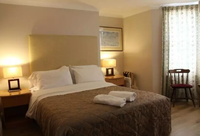 ホテル Ambassador