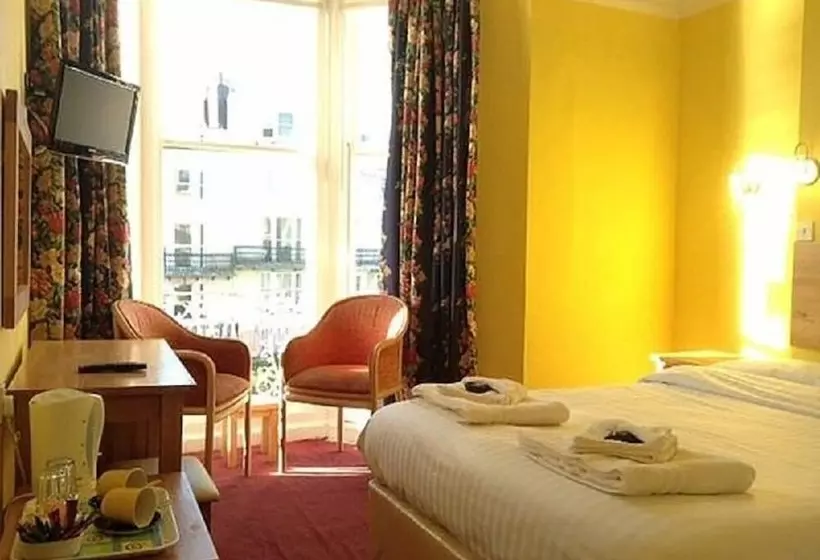 ホテル Ambassador