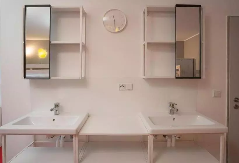 هتل Big Mama Berlin