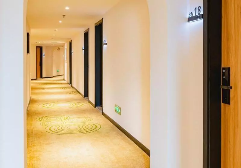 호텔 Greentree Inn Shanghai Xupu Bridge