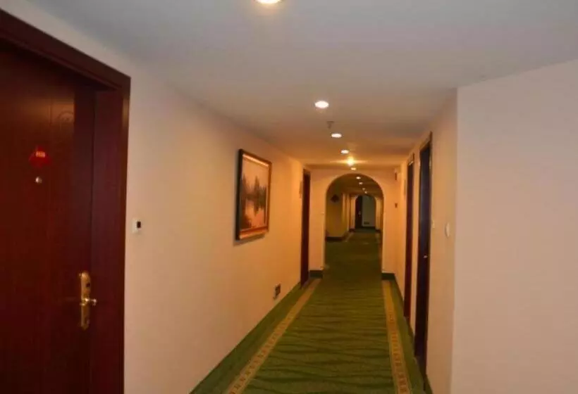 호텔 Greentree Inn Shanghai Xupu Bridge