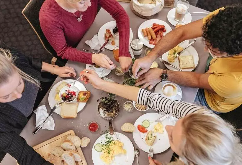 Отель Ibis Budget Berlin Hoppegarten