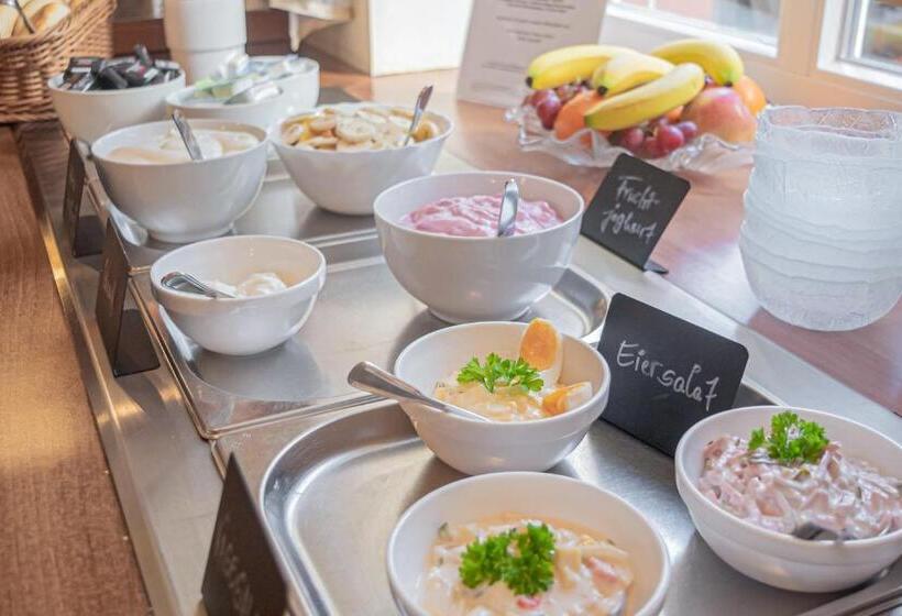 בית מלון כפרי Imperial Rügen