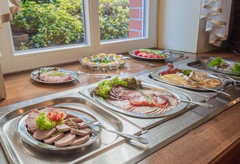 בית מלון כפרי Imperial Rügen