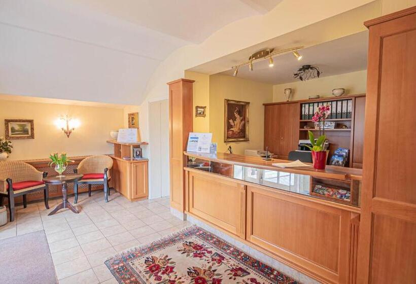 בית מלון כפרי Imperial Rügen