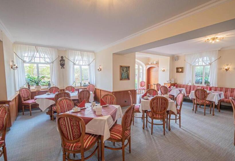 בית מלון כפרי Imperial Rügen