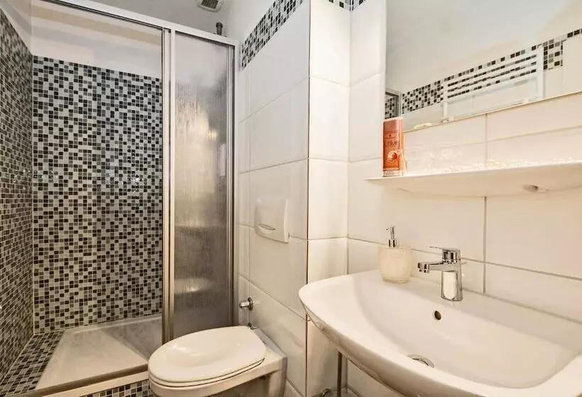 Отель Kaiser Wilhelm