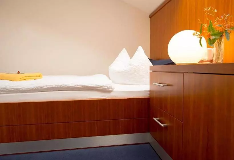 هتل Pension Freiraum Berlin