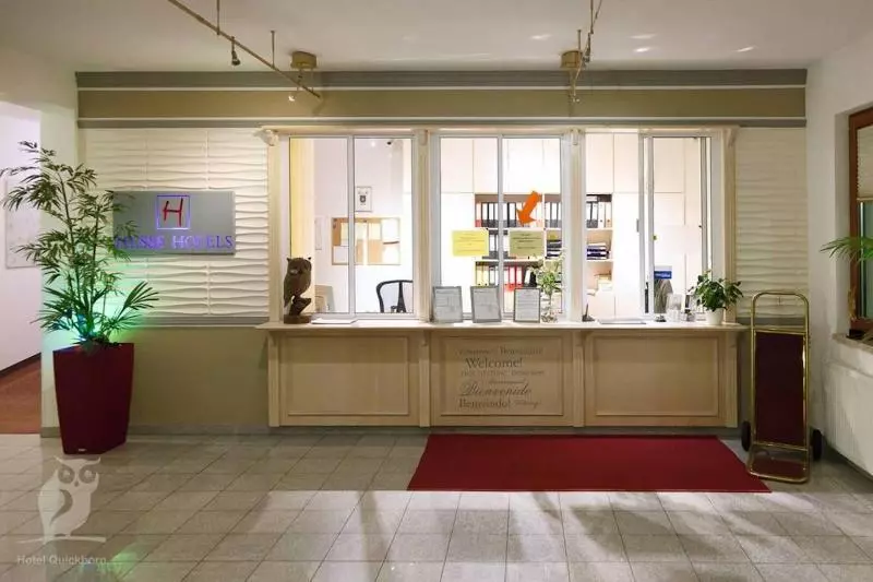 Отель Quickborn & Gastehaus Hesse