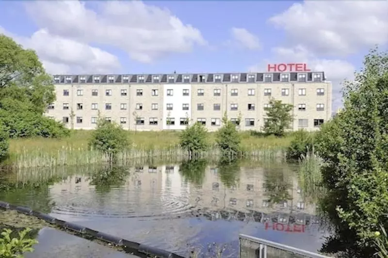 Отель Quickborn & Gastehaus Hesse