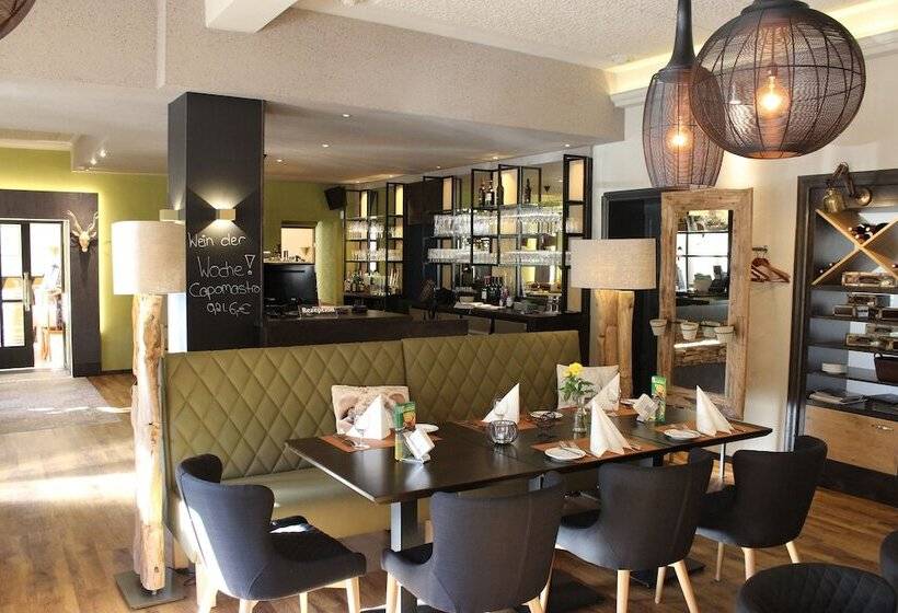 فندق Restaurant Zum Schlossberg