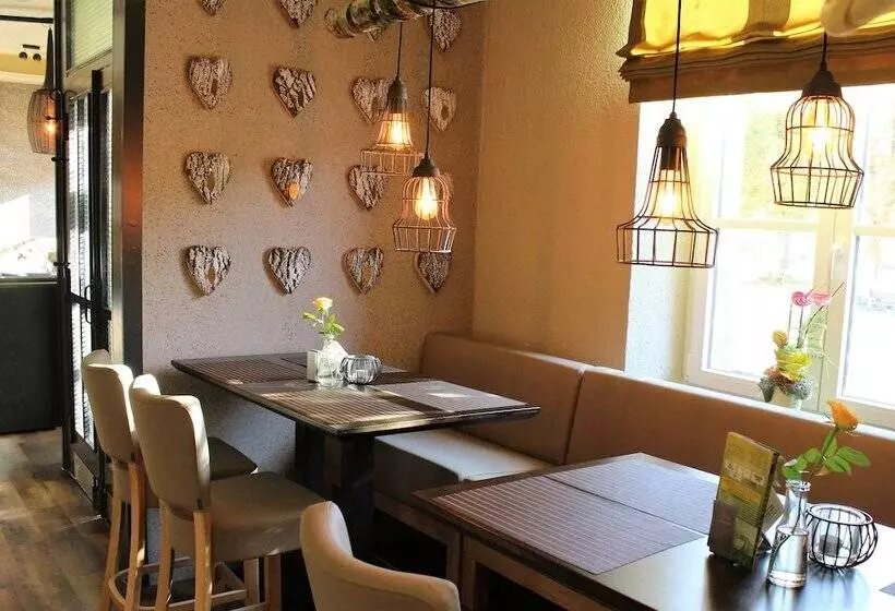 호텔 Restaurant Zum Schlossberg