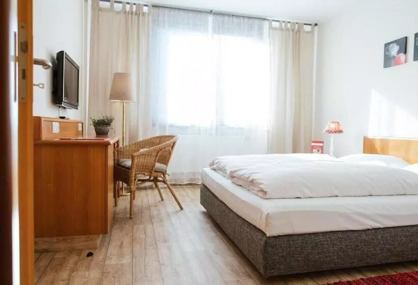 هتل Rosenstadt & Malxestube Restaurant