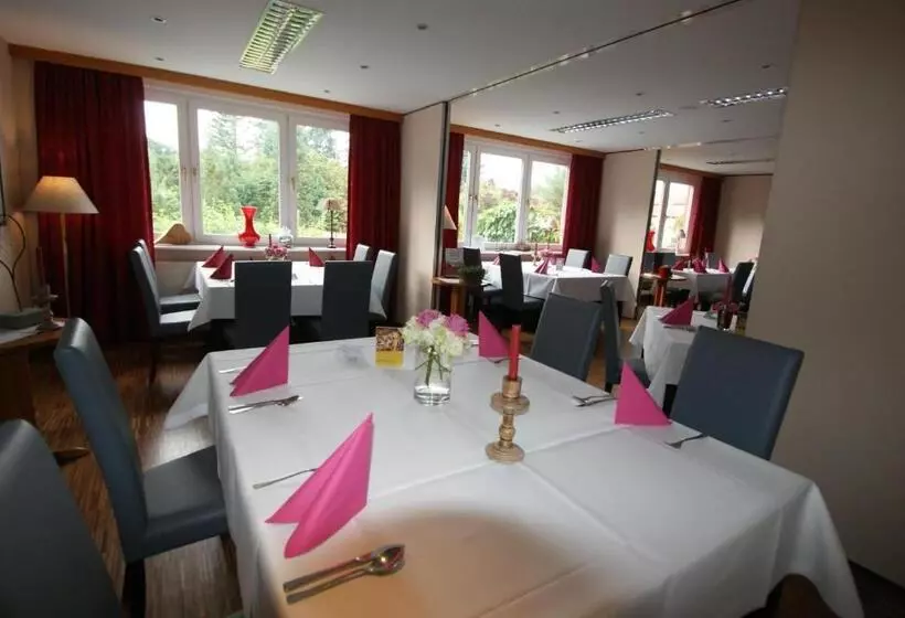 هتل Rosenstadt & Malxestube Restaurant