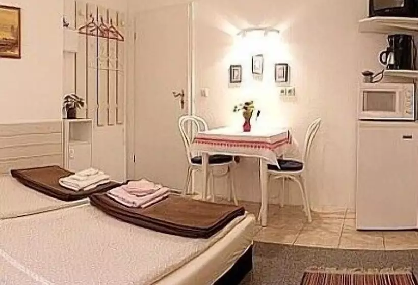 Lakeside B&b Berlin   Pension Am See