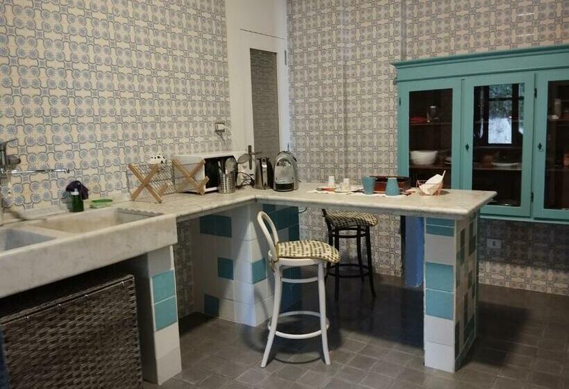 تختخواب و صبحانه Verde Smeraldo