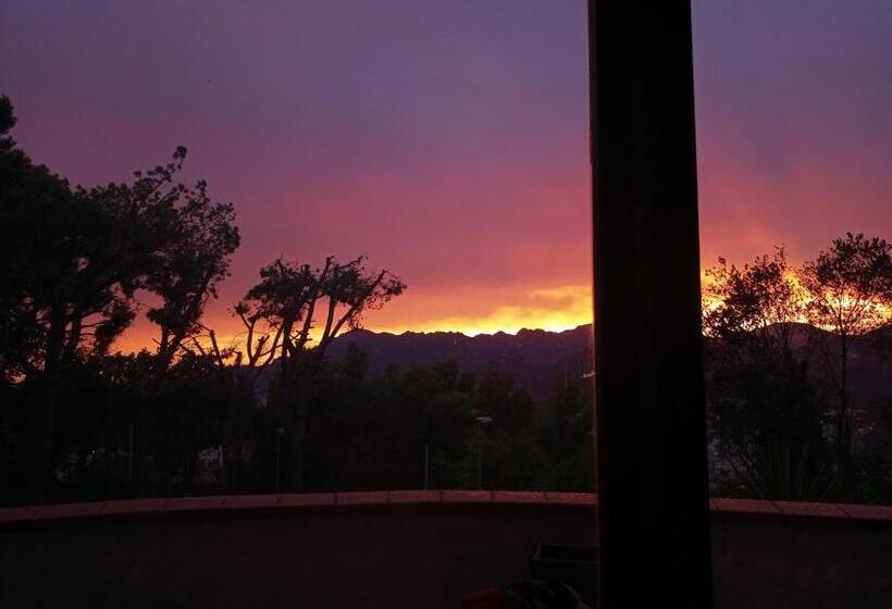 تختخواب و صبحانه Verde Smeraldo