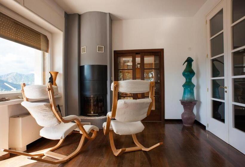 تختخواب و صبحانه Verde Smeraldo