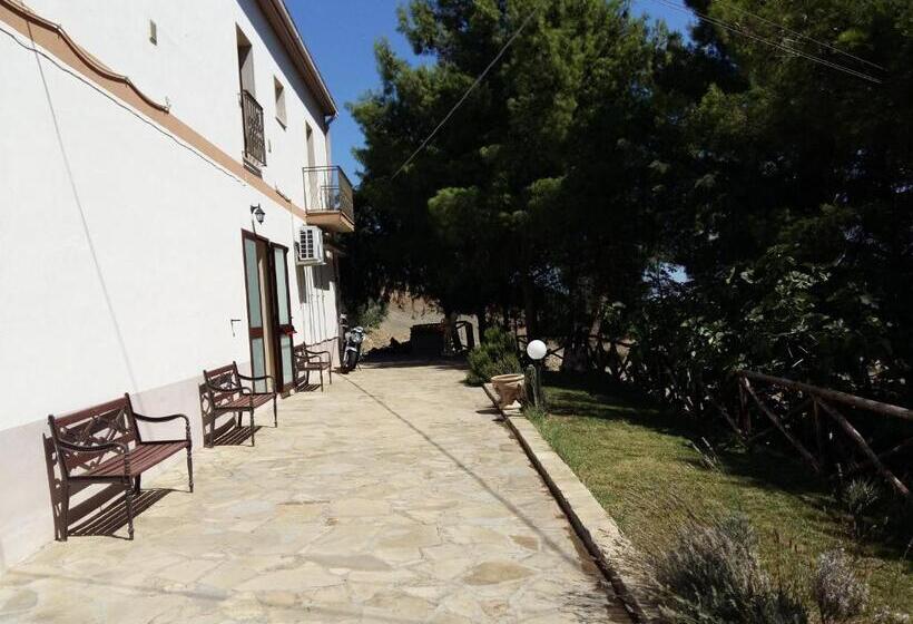 פנסיון La Mortella Agriturismo