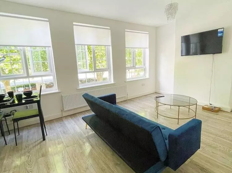 Immaculate 1 Bedroom Flat In Orpington