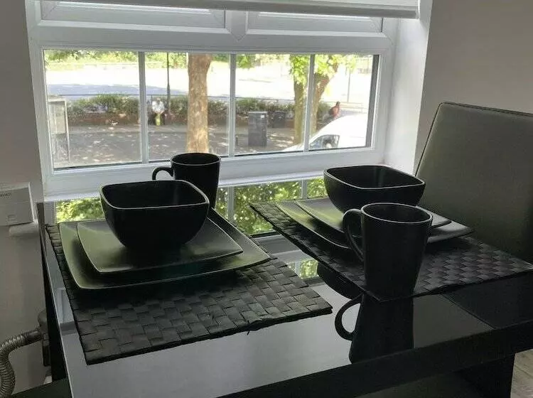 Immaculate 1 Bedroom Flat In Orpington