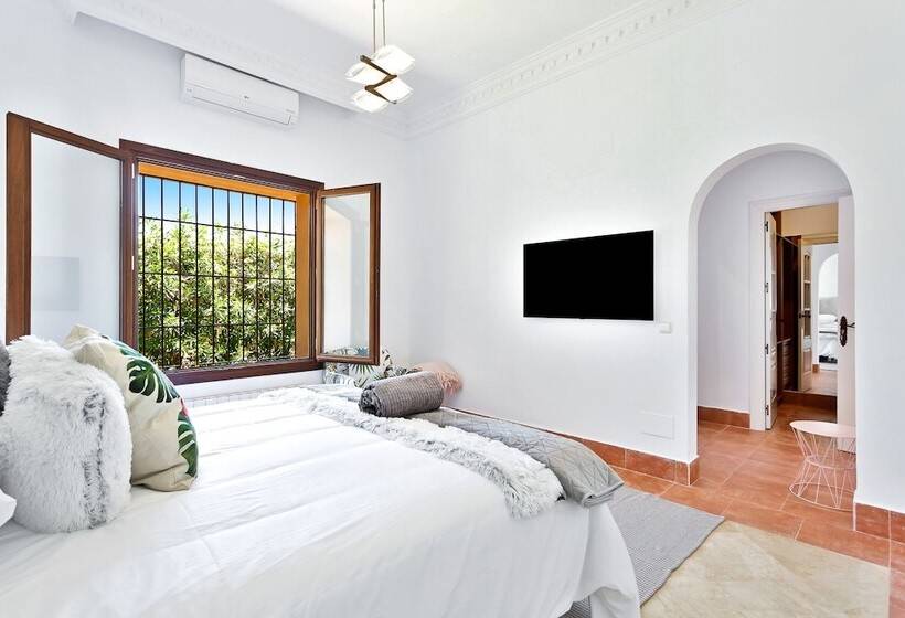 Yolo Spaces   Sotogrande   White House Villa