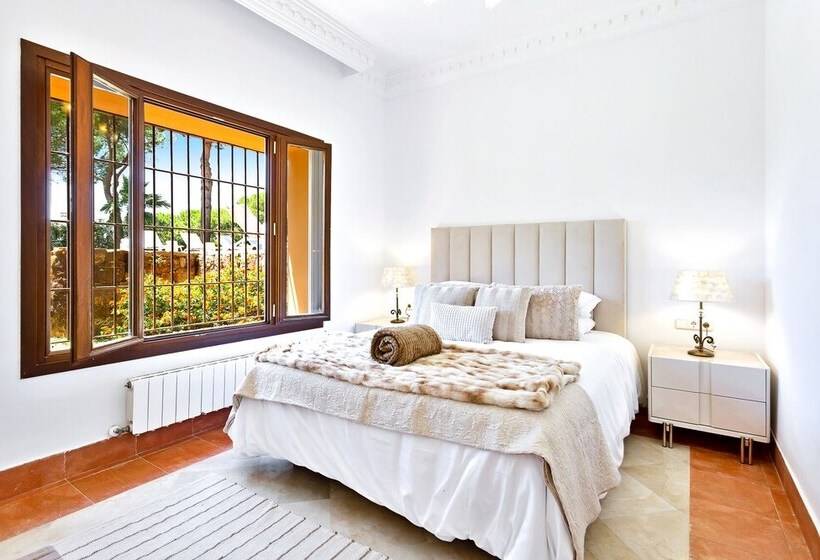 Yolo Spaces   Sotogrande   White House Villa