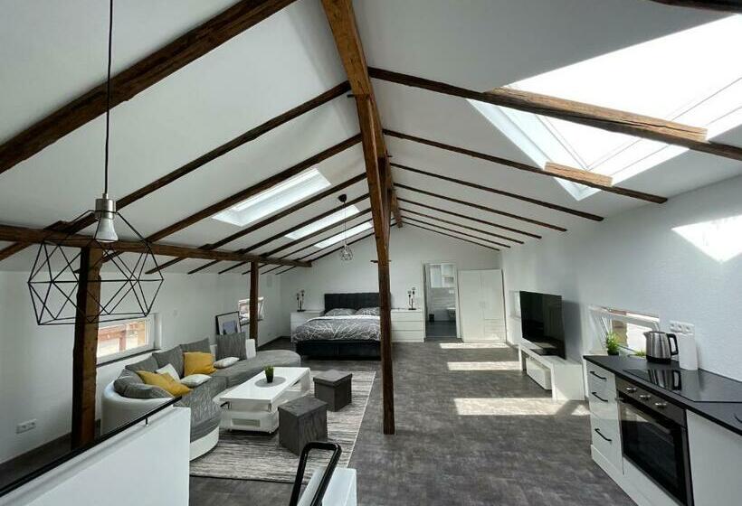 Gleis 13 The Loft Im Ehemaligen Lokschuppen