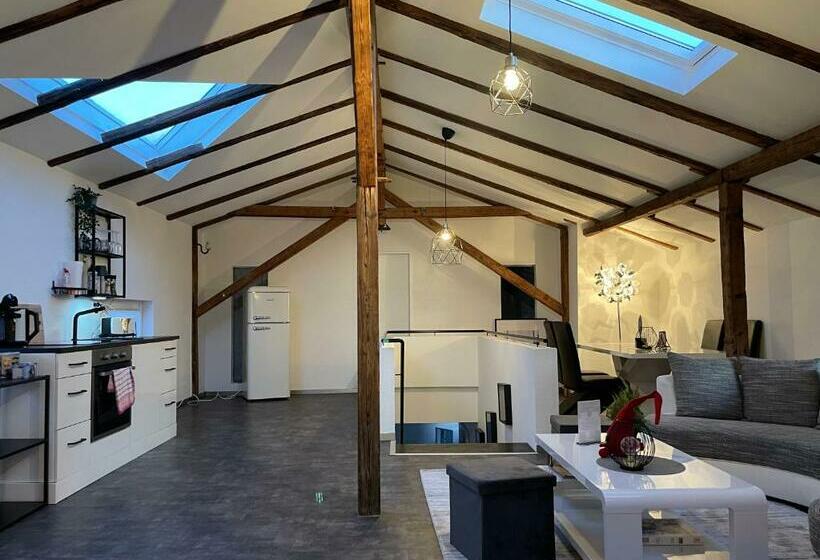 Gleis 13 The Loft Im Ehemaligen Lokschuppen