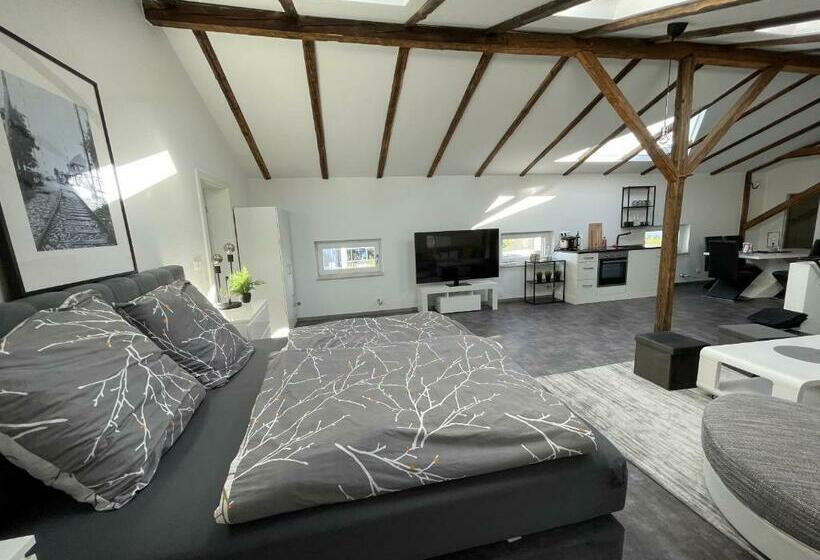 Gleis 13 The Loft Im Ehemaligen Lokschuppen