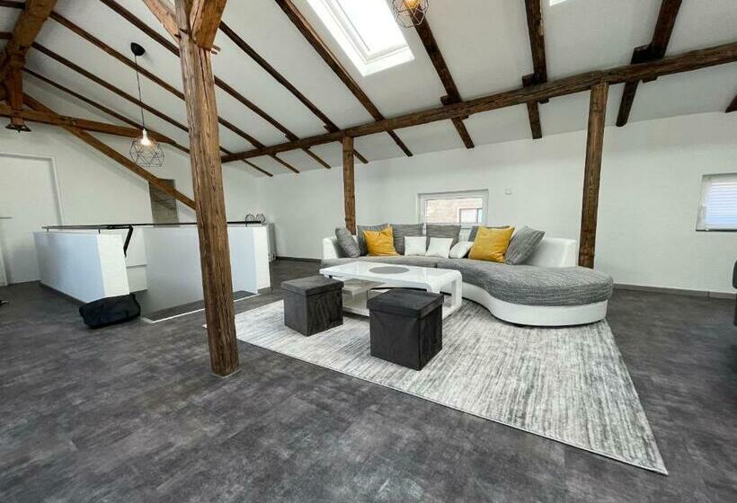 Gleis 13 The Loft Im Ehemaligen Lokschuppen