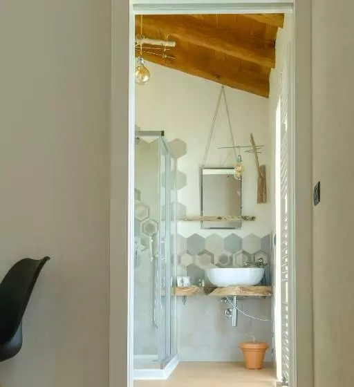 Majatalo Santino S House