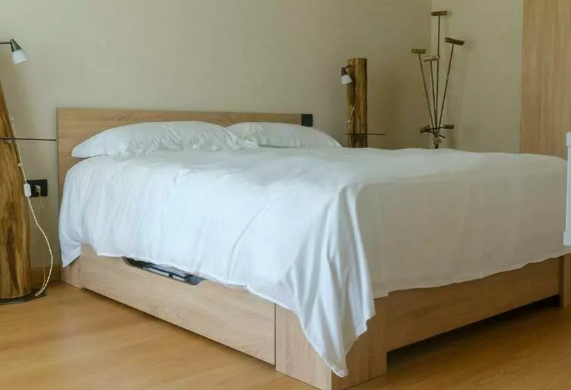 Majatalo Santino S House