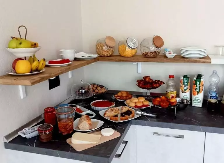 Majatalo Santino S House