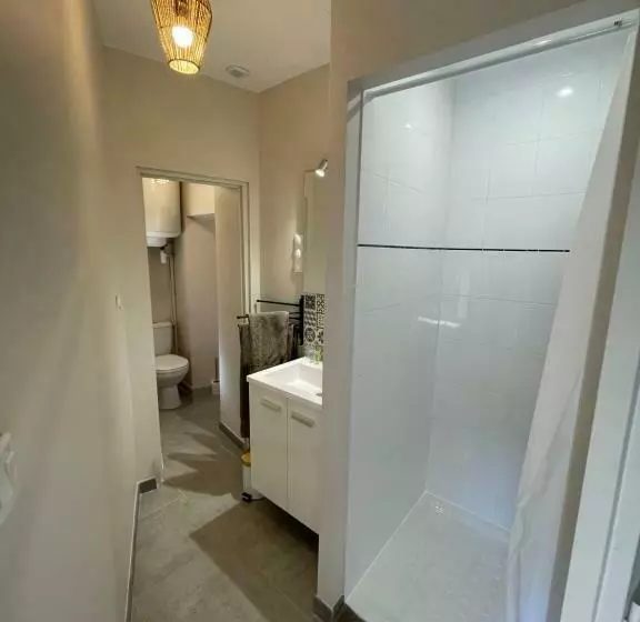 Studio Bien équipé à 2 Pas De La Gare