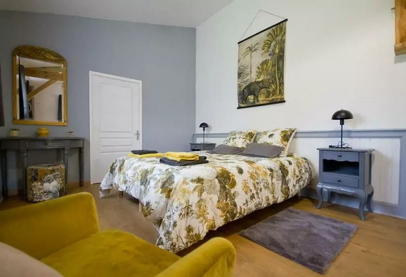 ベッドアンドブレックファースト Chambre D Hôtes, Aux Tuileries