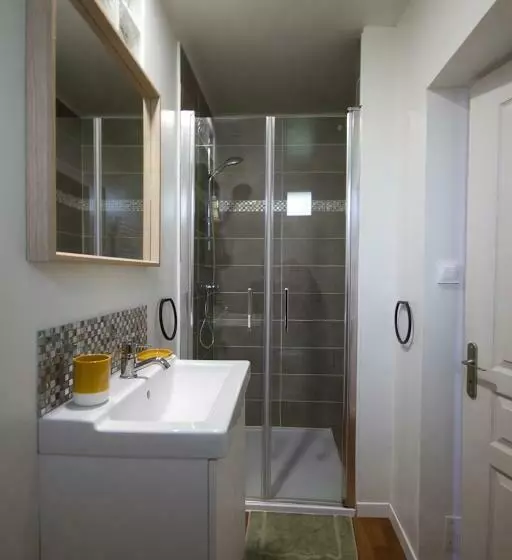 ベッドアンドブレックファースト Chambre D Hôtes, Aux Tuileries