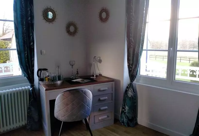 Aamiaismajoitus (B&B) Le Haras D Havetot