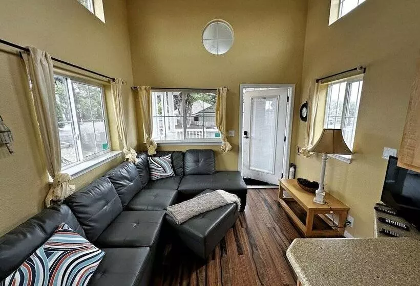 Hotelli Marina Dunes Rv Resort