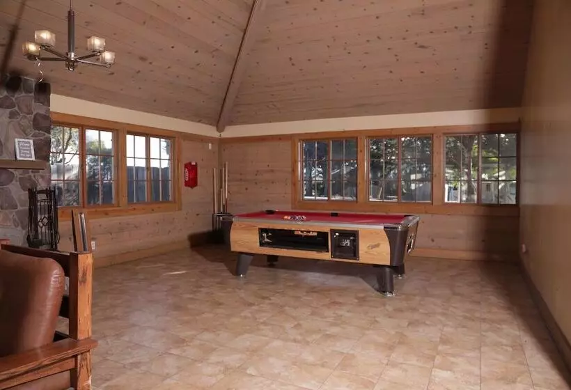 Hotelli Marina Dunes Rv Resort