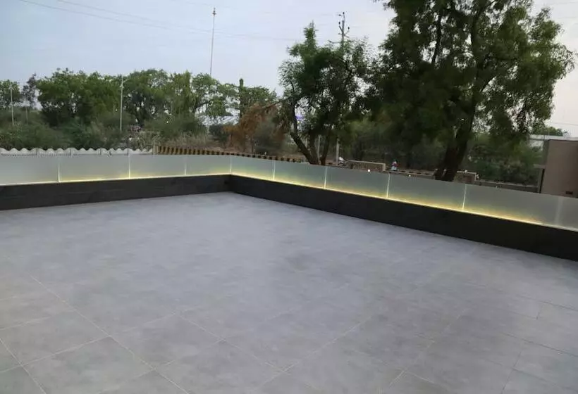 Hotelli Ruturaj Regency