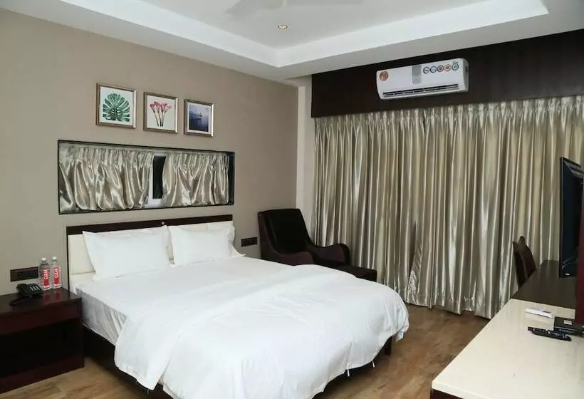 Hotelli Ruturaj Regency