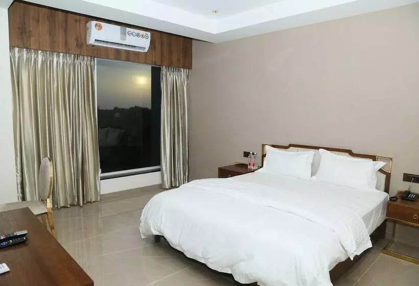 Hotelli Ruturaj Regency