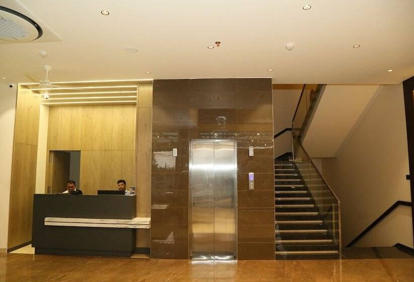 Отель Ruturaj Regency