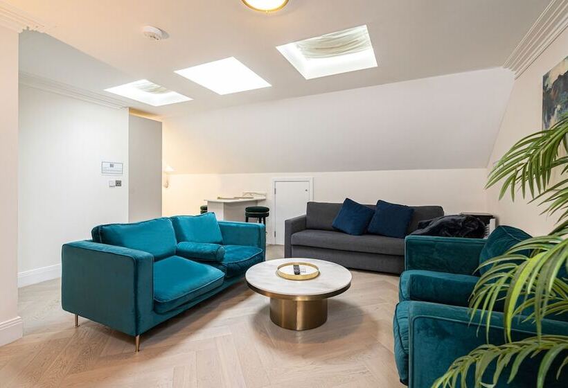 Modern Apartments Near Harrods And The Science Museum