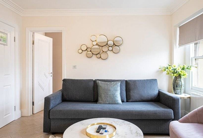 Modern Apartments Near Harrods And The Science Museum