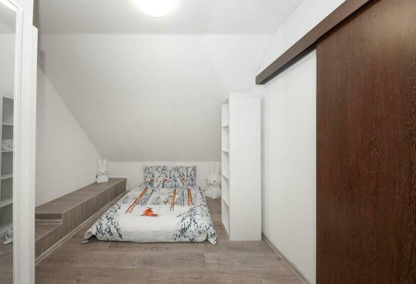 ペンション Farma František